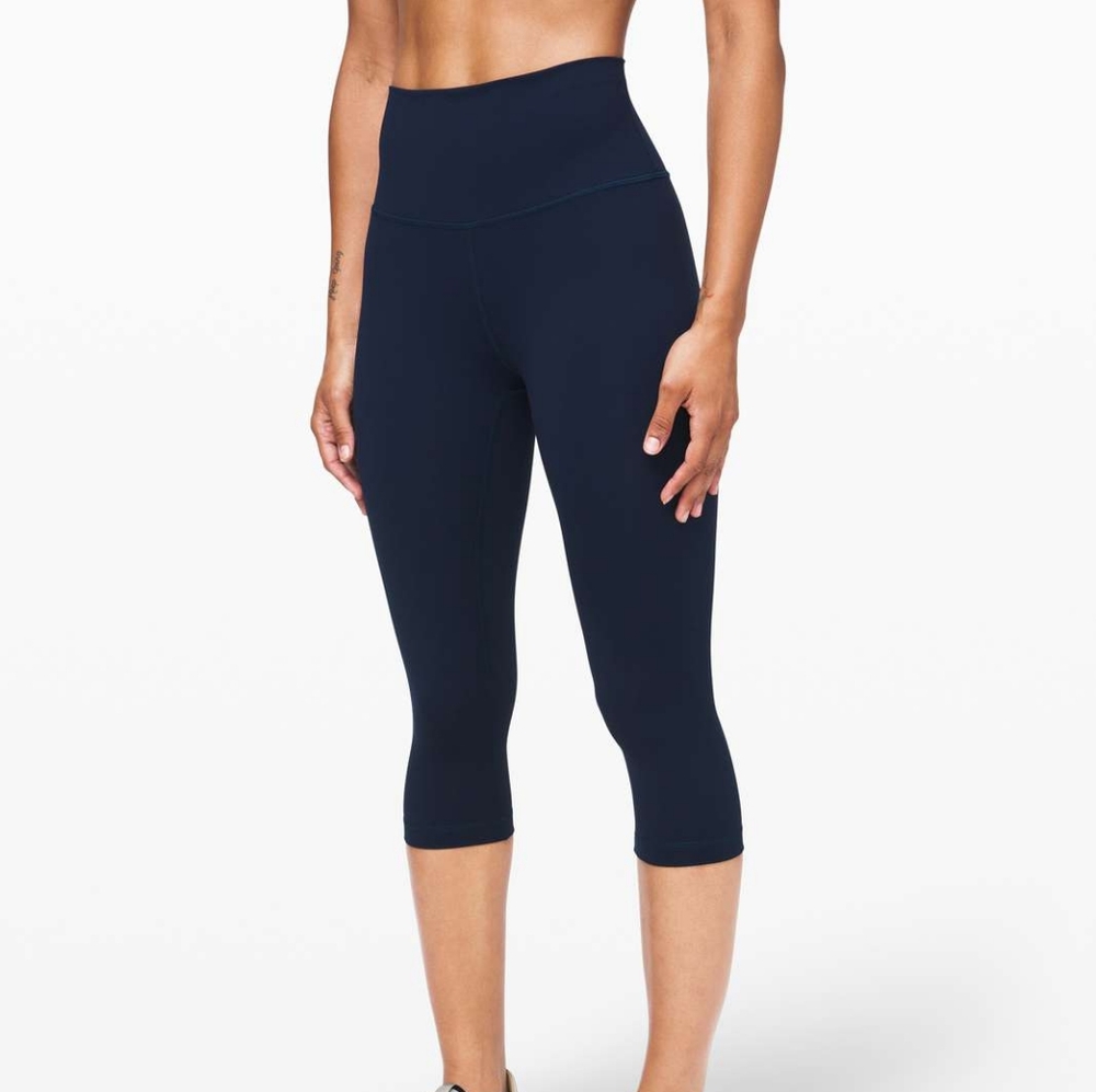Lululemon Wunder Under Luxtreme 1/2 crops